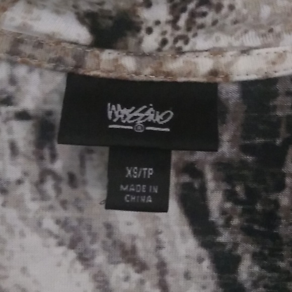 ⭐ Mossimo scoop neck blouse - Picture 3 of 3